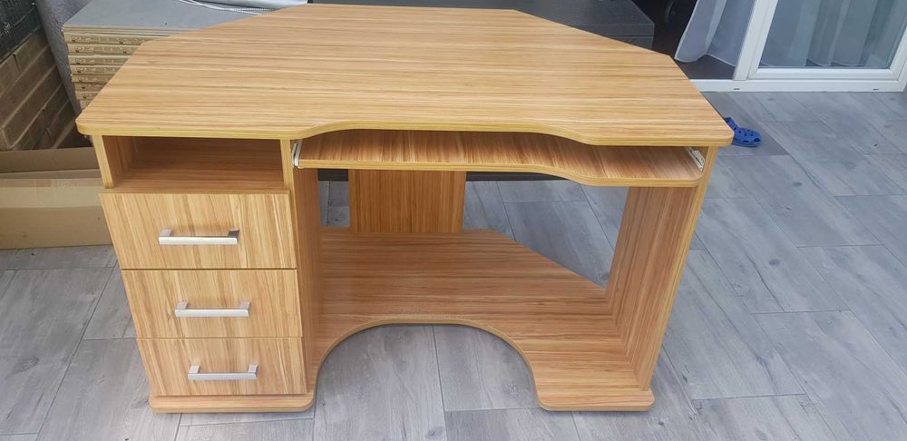 Oddam biurko za darmo.