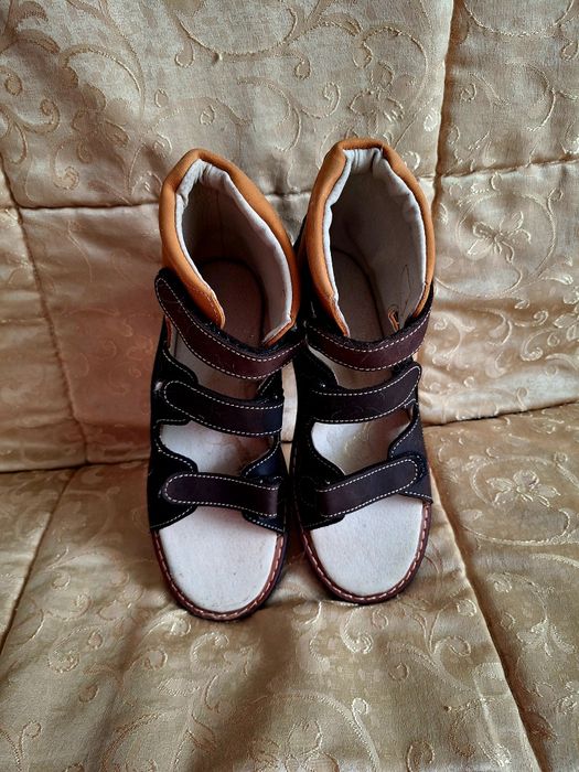 Ортопедичні босоножки 34-35р.