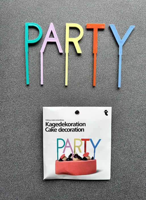 Ozdoba na tort literki napis PARTY plastikowe na urodziny 10,5 cm wys.
