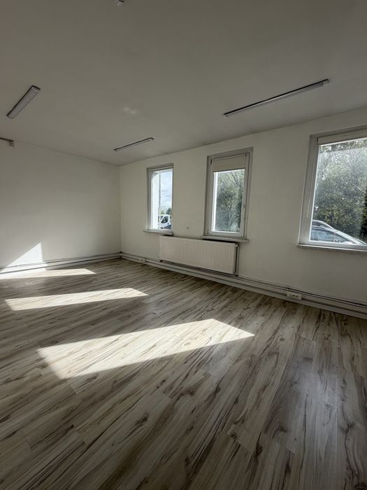 Lokal użytkowy pod biuro, pracownię lub działalność – Niski koszt energii (PV 40kW), elastyczne warunki!