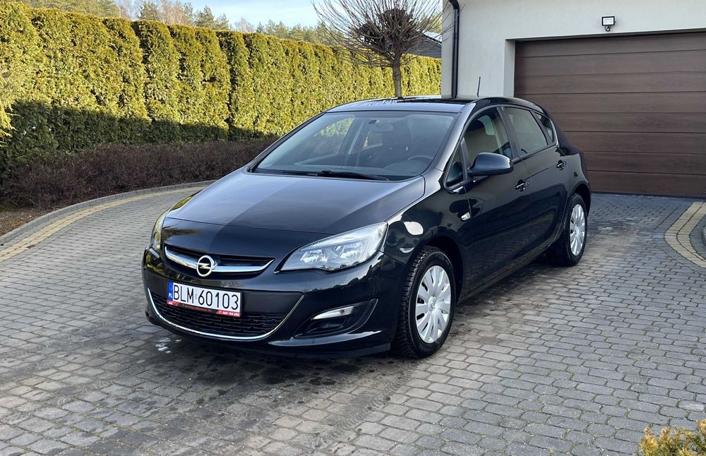 Opel Astra 2015, 1.6 16V, Po pełnym serwisie, Zero wkładu