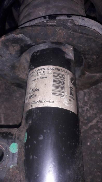 Передние стойки амортизаторы БМВ Х5 Е53 разборка BMW X5 шрот запчасти