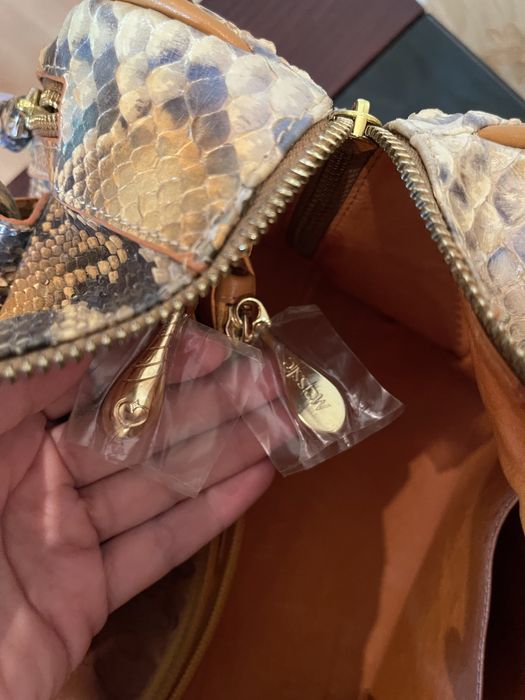 Продам сумку из кожи питона