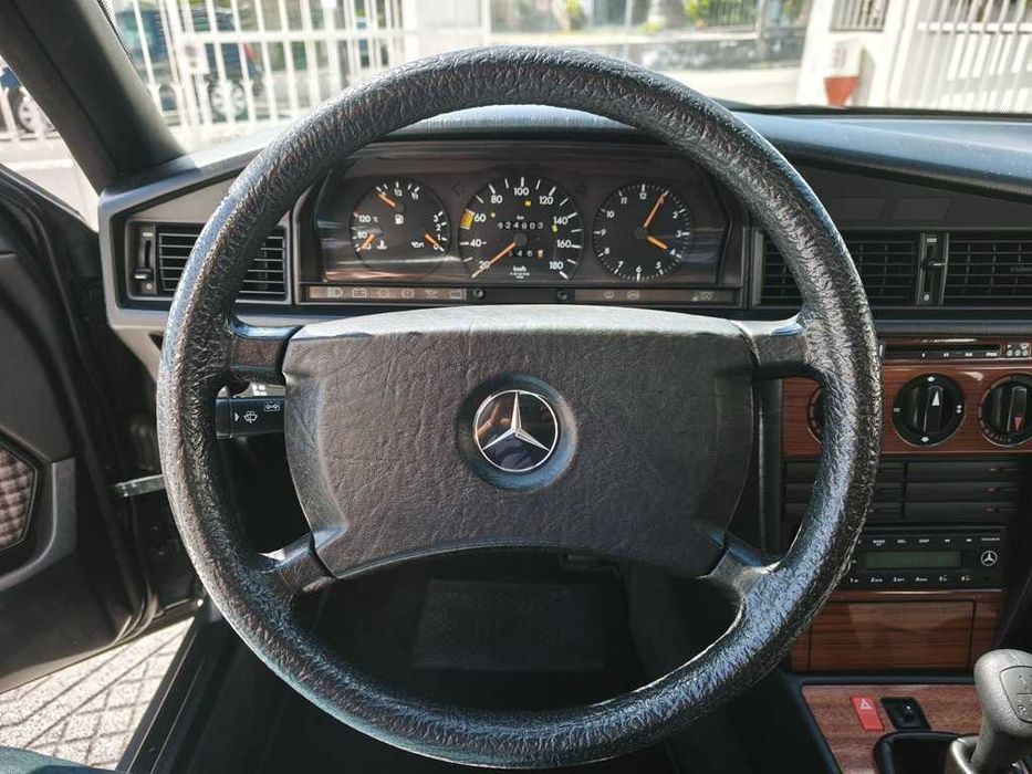 Mercedes-Benz 190D