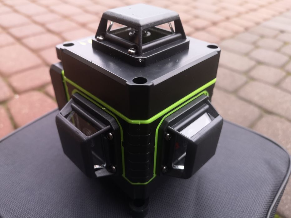 Poziomica laserowa 4x360 pilot bateria ładowarka wyświetlacz Nowa