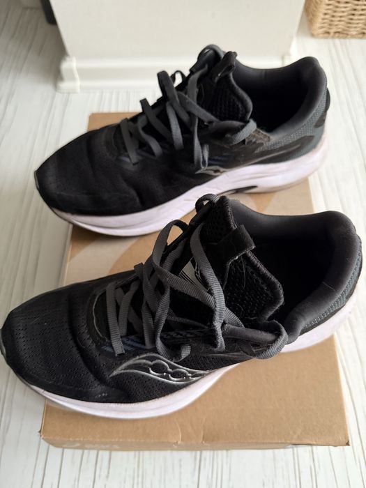 Продам кросівки Saucony Axon 2, US 7, EU 38