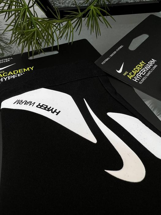 Перчатки Nike Hyperwarm