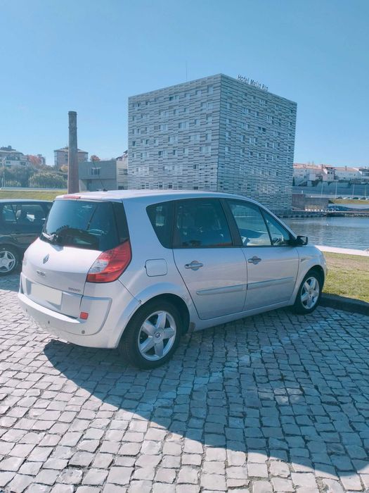 Renault Mégane Scénic 2007 – 1.5 dCi – Caixa manual – Muito espaçoso e confortável — photo 3