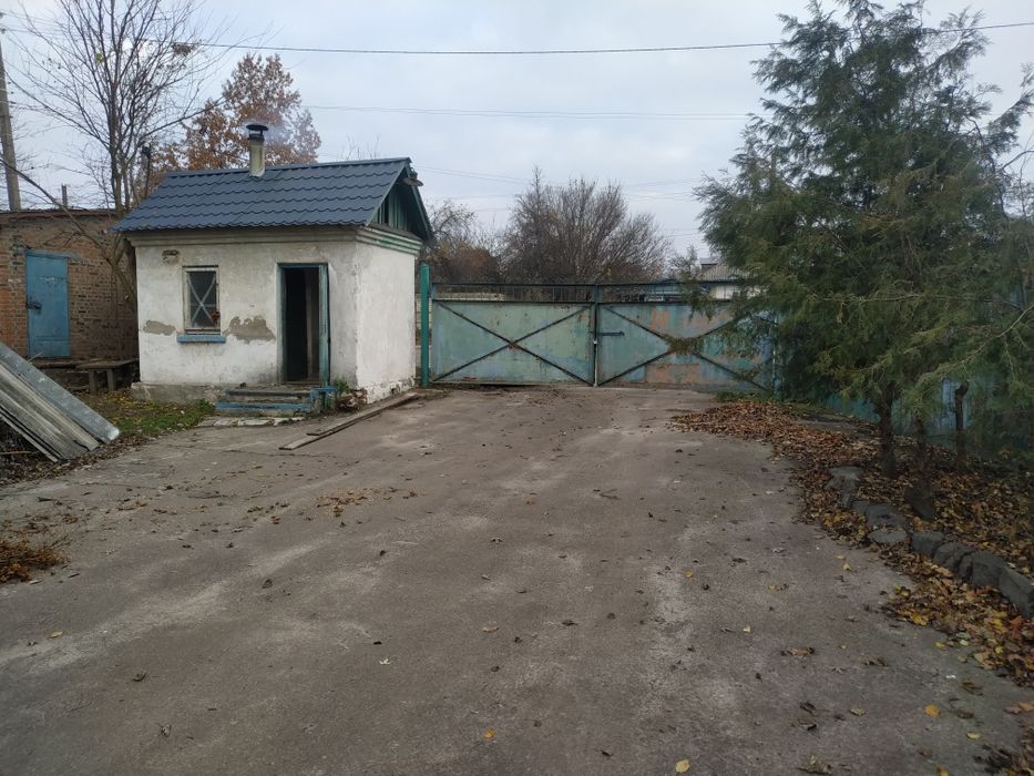 Складські приміщення з рампою, гаражі під СТО, офіс, магазин