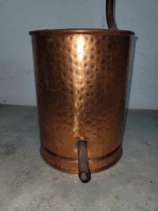 Alambique destilador de cobre