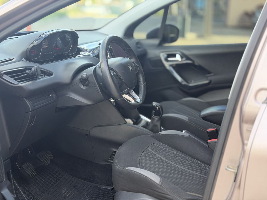 Автомобіль Peugeot 208 , 2013р, 99т пробігу