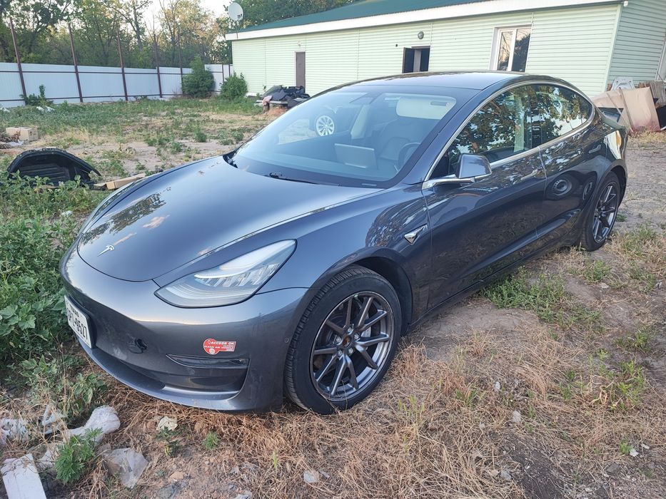 Аренда Tesla model 3 model s