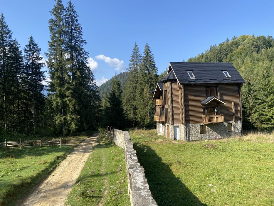 КОТЕДЖ (будинок) у Верховині