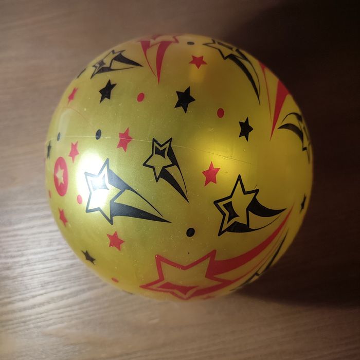 Мяч со звёздным принтом