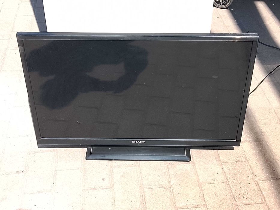 Telewizor Sharp 32 cale - sprawny brak pilota / Polecam