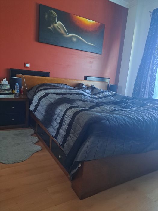 Vendo cama de casal+ camiseiro