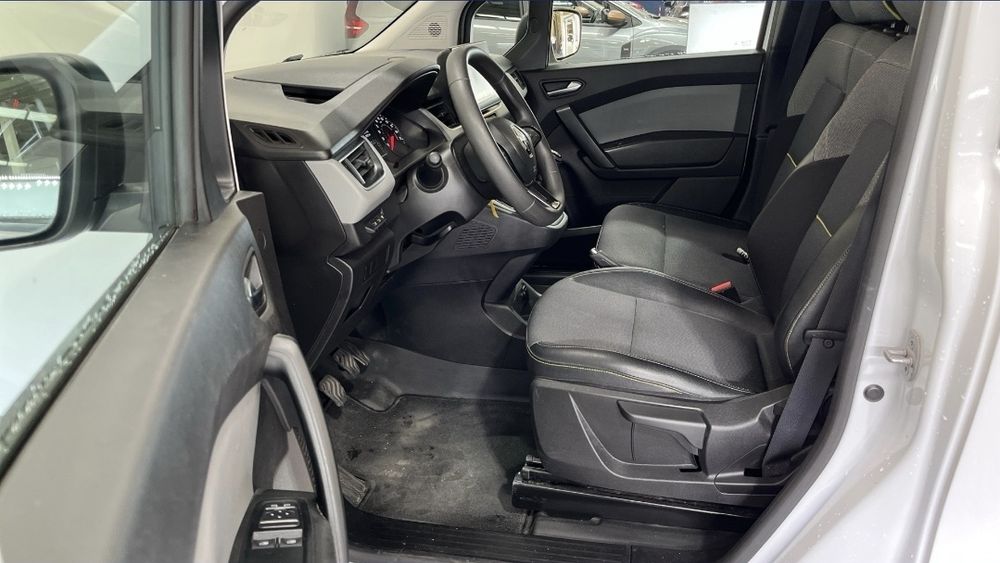 RENAULT KANGOO  Van 1.5 Blue dci L1 Edition one  
 VAN 1.5 BLUE dCi L1 Edition one

3 Lugares