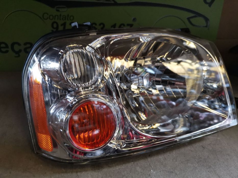 NISSAN NAVARA D22 FAROL DIREITO - FF449