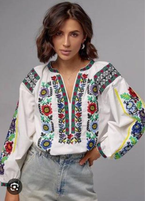 Вишиванки, вишиті жіночі сорочки, українські блузи.