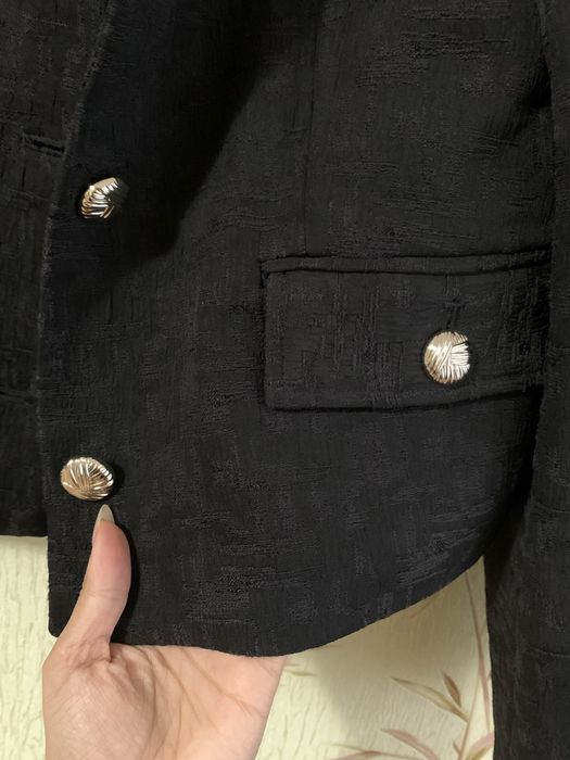 Вкорочений жакет Zara