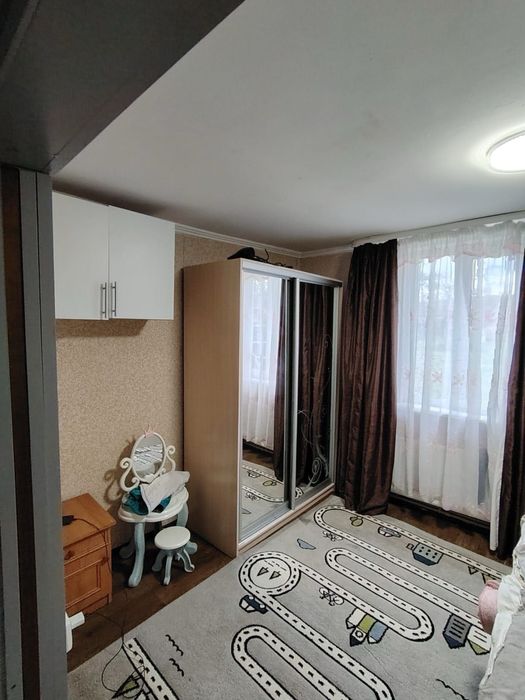 р Продам частину  будинку у Клевані
