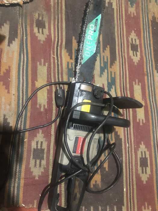 Продам электро пилу