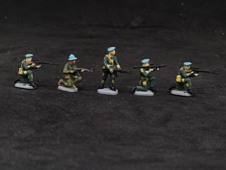 Modern Russian Paratroopers (Spetsnaz) 1:72 Scale64752181685891120