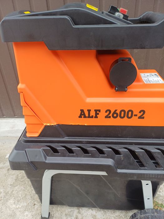 Rozdrabniacz do gałęzi elektryczny