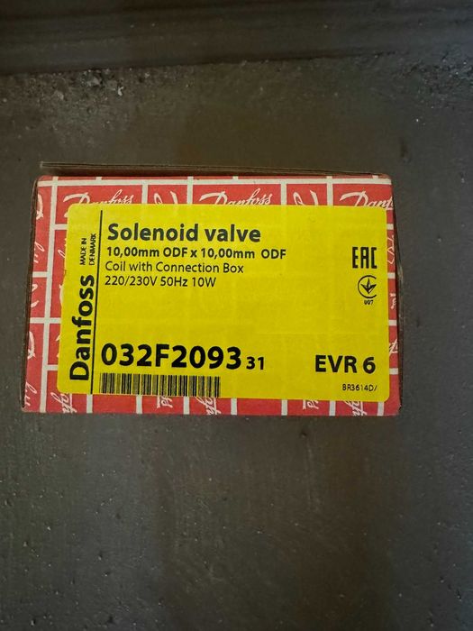Zawór elektromagnetyczny danfoss EVR 6 z cewką 032F2093