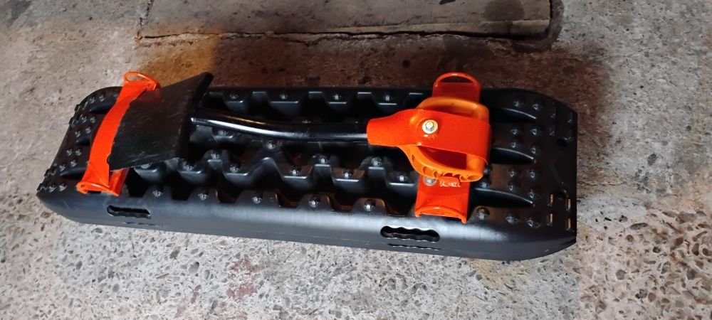 Bagaznik na kolo zapasowe offroad ,uchwyt ,mocowanie,trapy saperka