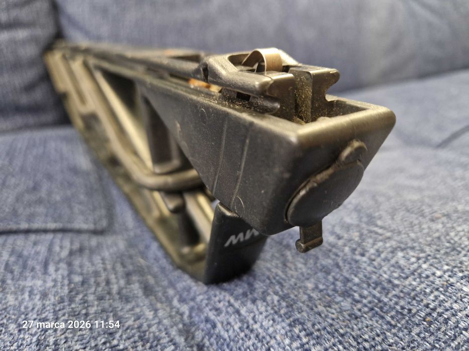 Uchwyt na narty - używany