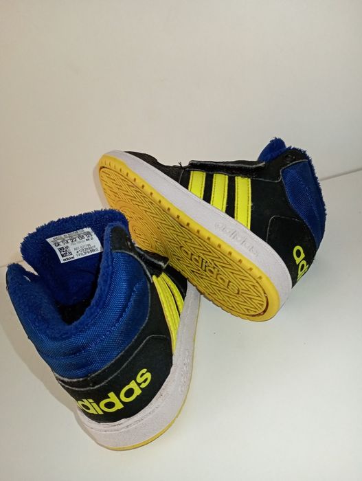 Butki adidas chłopięce