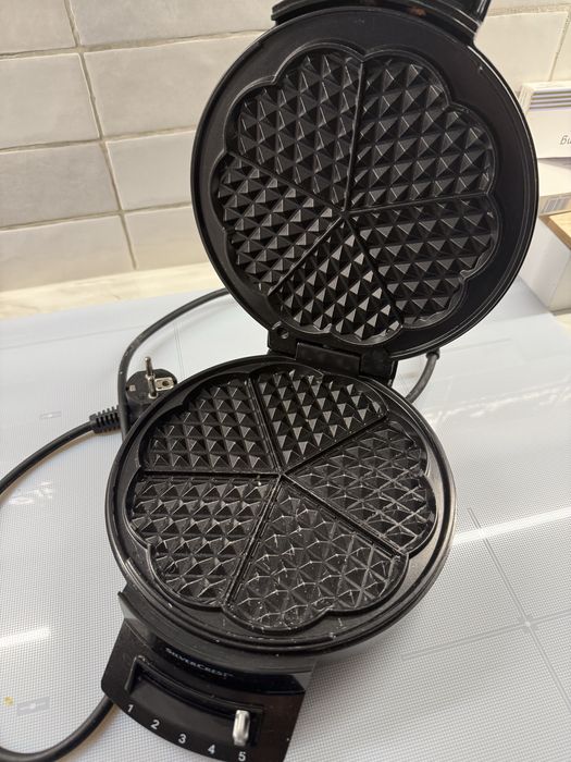 Gofrownica SILVERCREST czarna