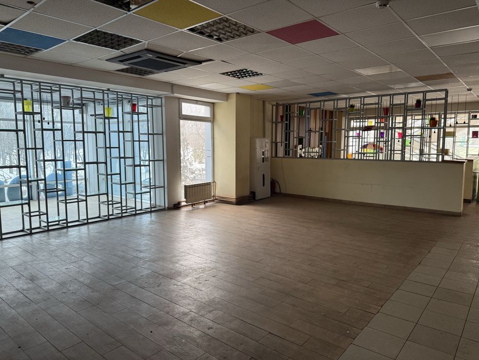 Оренда приміщень в центрі під фуд-корт / магазин / торгівлю  / офіс