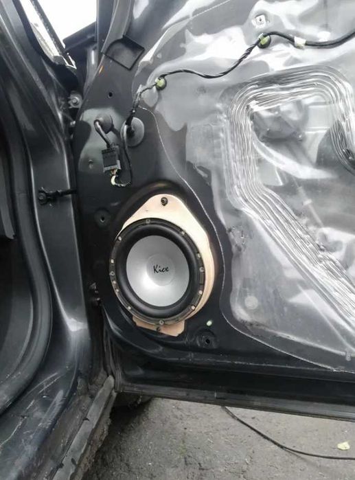 Подиумы под динамики , проставки на Opel Astra J / Chevrolet Cruze