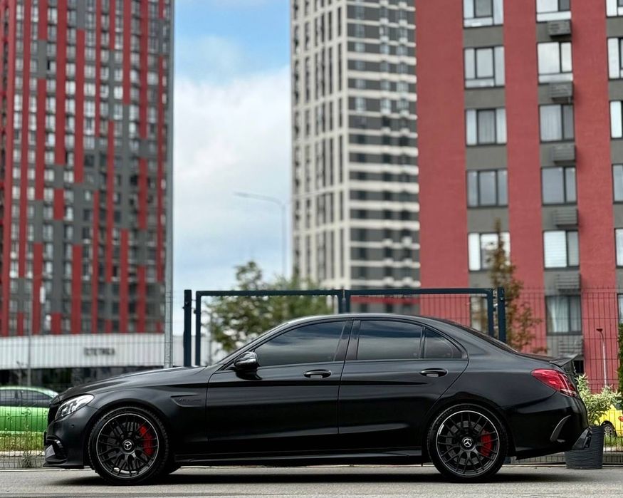 Mercedes-Benz C63s AMG