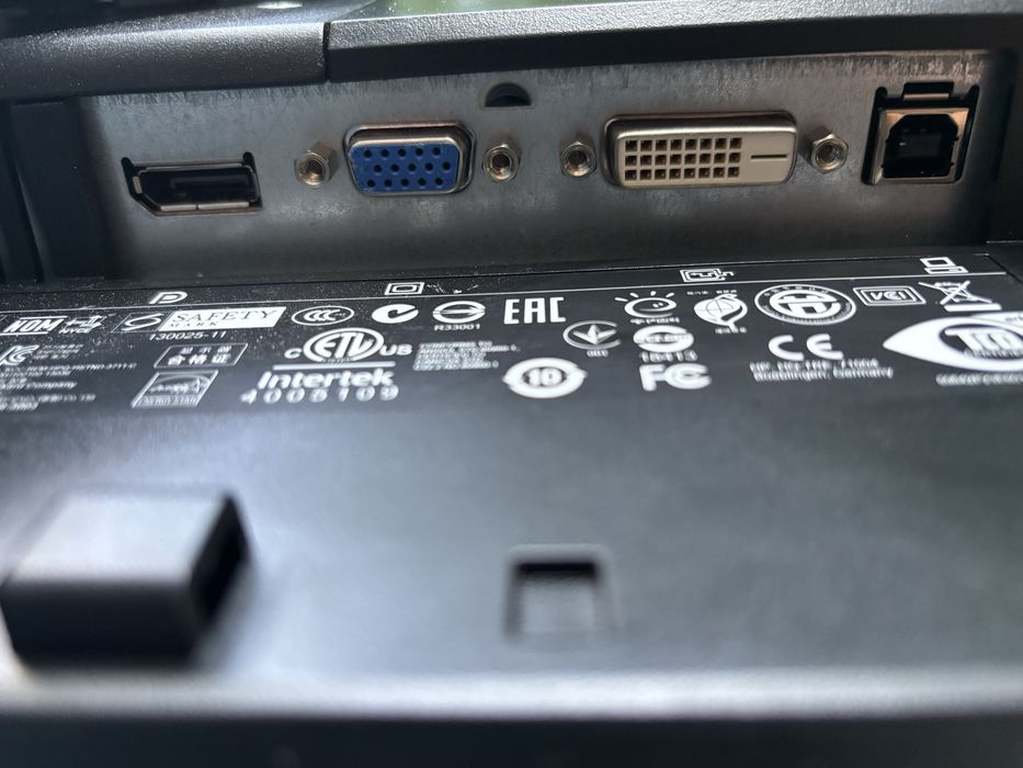 Продам мониторы  HP 23"