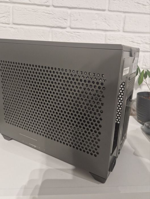 Obudowa Cooler Master NR200P Max