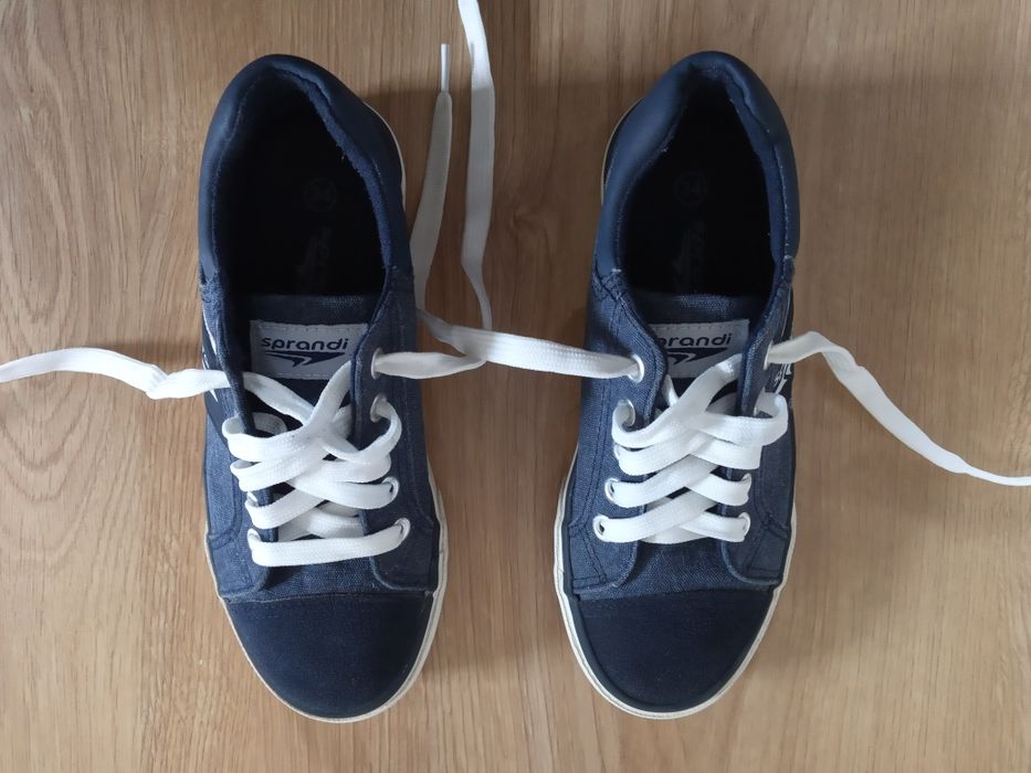 Buty sportowe tenisówki kapcie szkolne trampki Sprandi r.34