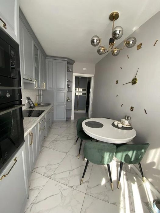 Продаж 2 кімн.квартира 110 м² 5/5 ц. Брюховичі 140000$