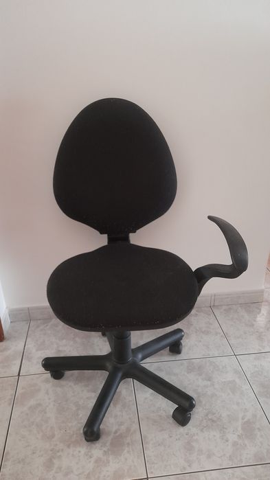Cadeira de escritório giratória