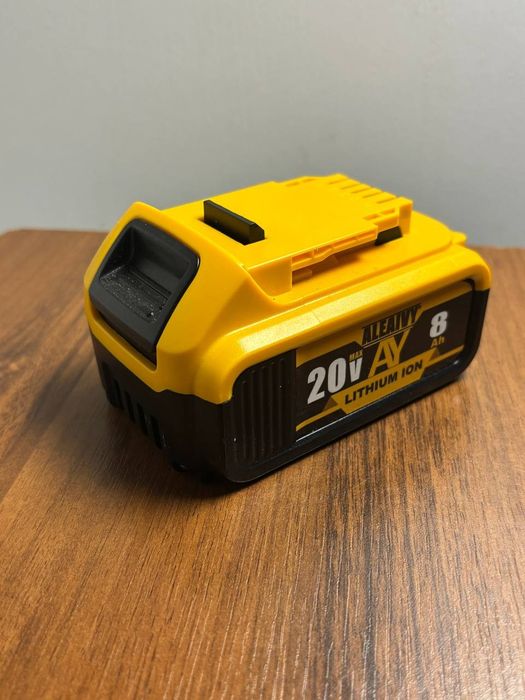 Mocna bateria akumulator zamiennik deWalt  8Ah 20V DeWalt DCB200