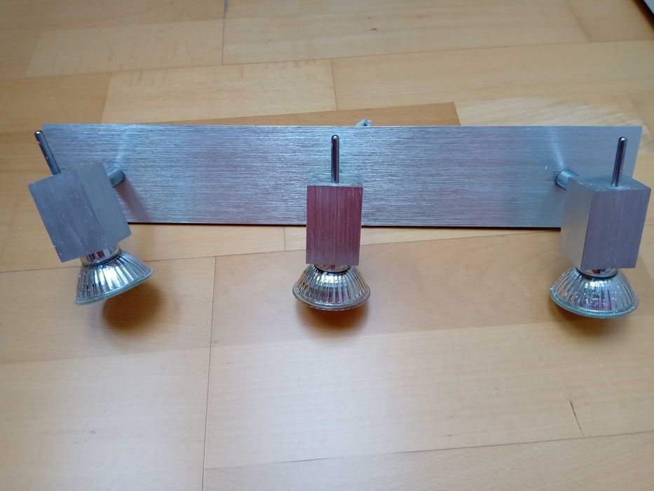 Kinkiet potrójny metalowy srebrny