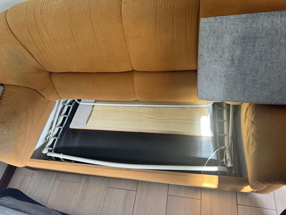 Vendo dois sofas cama