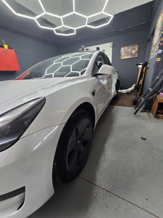 Tesla Model 3 LFP 2023