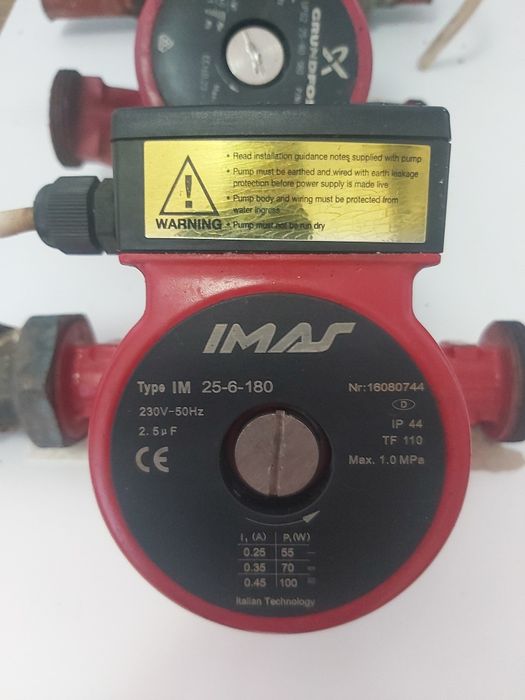Bombas circuladoras usadas em bom estado