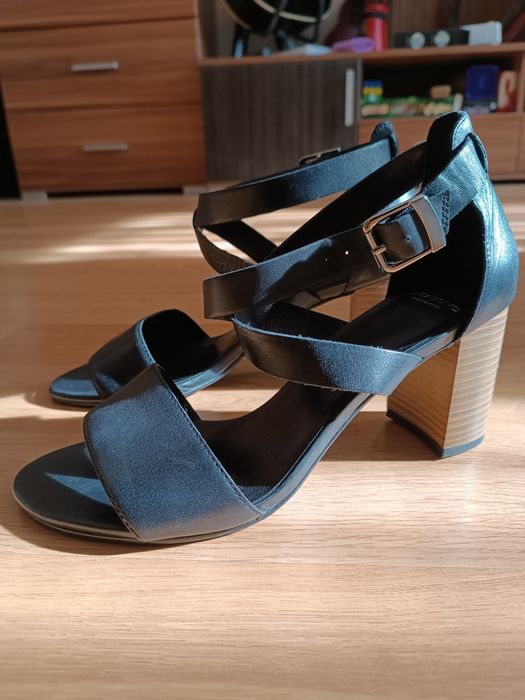 Босоніжки чорні жіночі Vagabond р.40