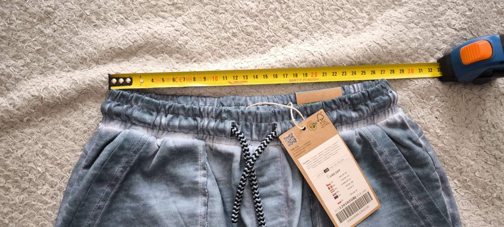 Nowe spodnie dresowe coccodrillo r. 140 regular