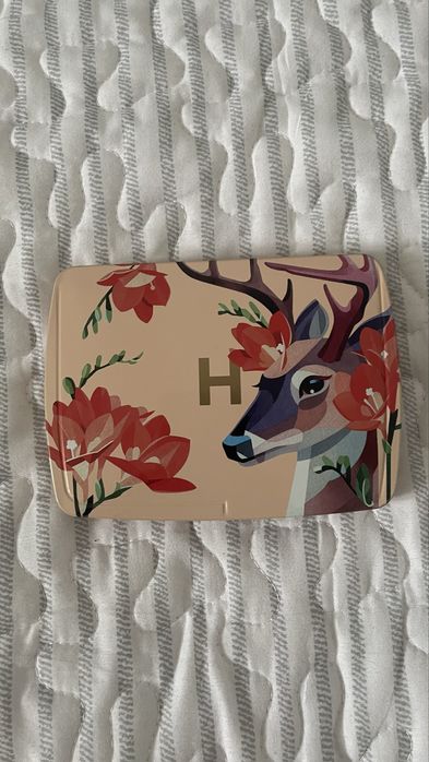 Палетка Hourglass Олень