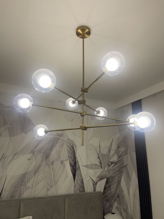 Żyrandol oświetlenie złoto złoty glamour